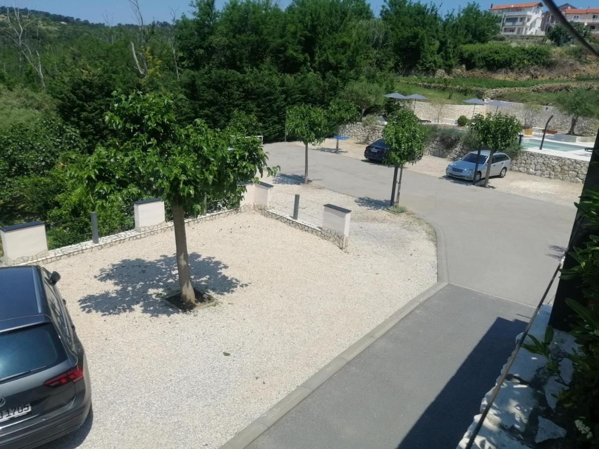 Apartmani Simon Lopar Exterior photo