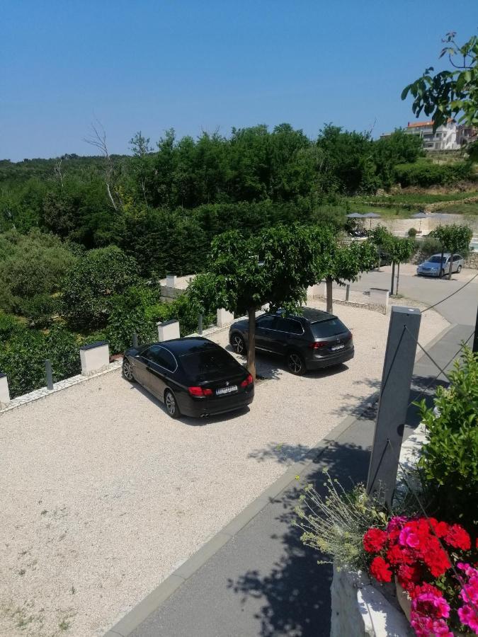 Apartmani Simon Lopar Exterior photo