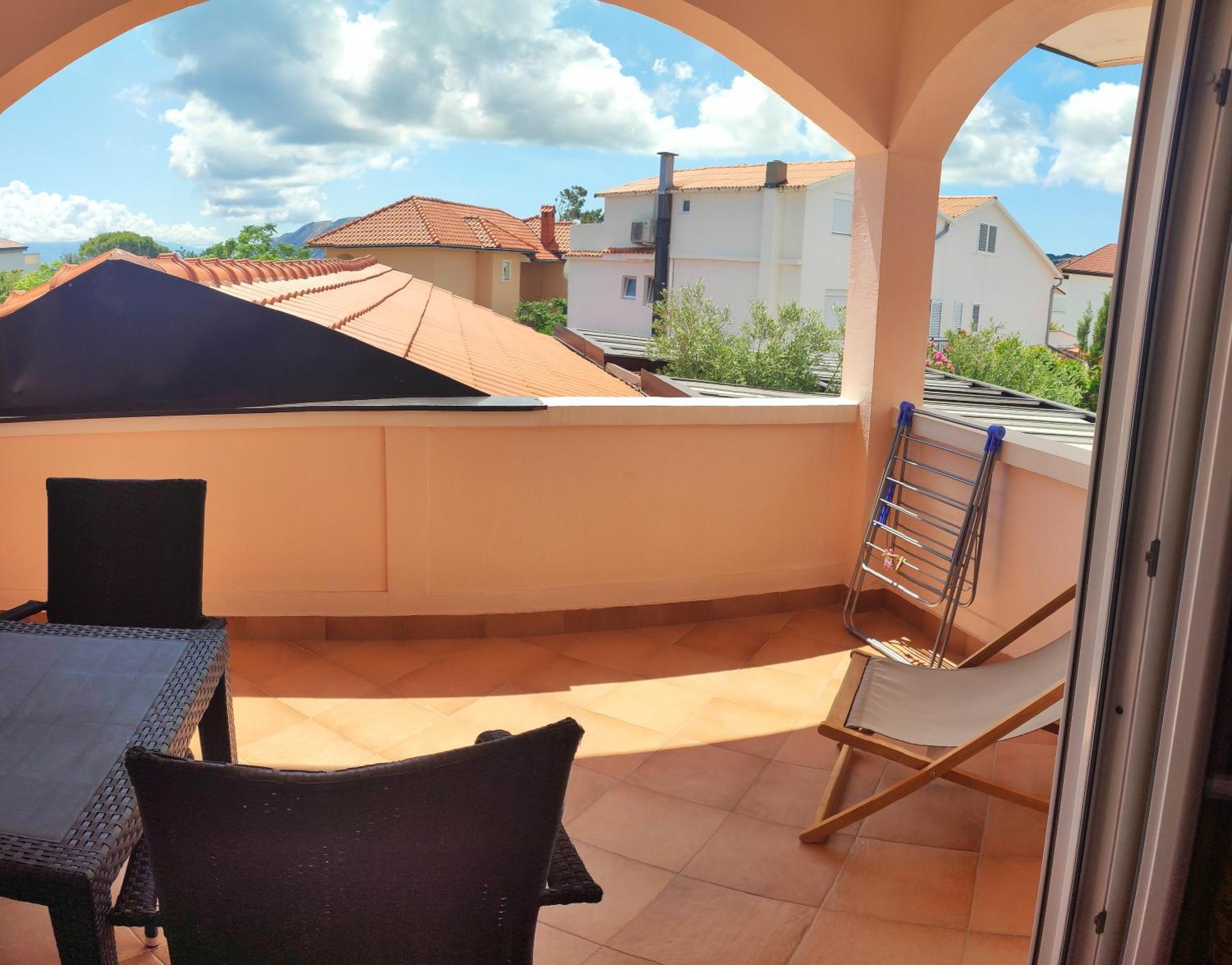 Apartmani Simon Lopar Exterior photo